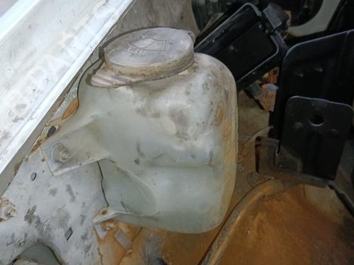 Used Windscreen washer tank Windscreen washer tank NISSAN TERRANO II (R20) 2.7 TD 4WD (101 hp) 40259872 40259872