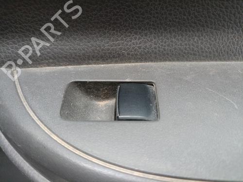 Højre bagtil elrude kontakt Højre bagtil elrude kontakt MITSUBISHI L200 / TRITON (KJ_, KK_, KL_) 2.4 DI-D 4WD (KJ0T) (154 hp) 37436619 37436619