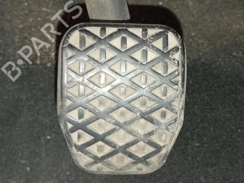 Pédale d'embrayage BMW 1 (E87) 118 d (122 hp) 27297576