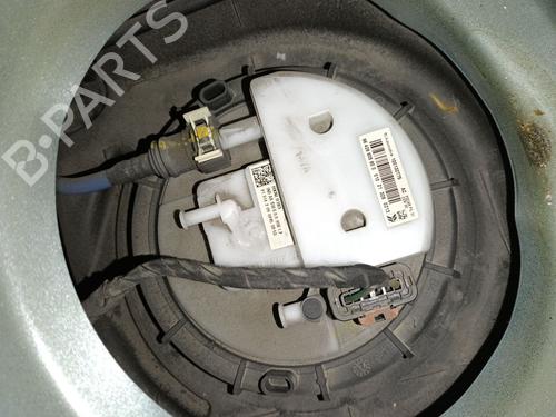 Used Fuel pump CITROËN C4 III (BA_, BB_, BC_) 1.2 PureTech 130 (BAHNSA, BAHNSB) (130 hp) 26651085