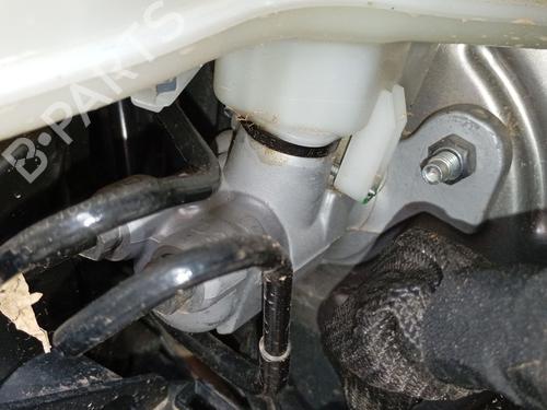 Used Brake master cylinder MERCEDES-BENZ CLA Shooting Brake (X118) CLA 250 e (118.686) (218 hp) 27692686