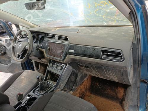 Tableau de bord VW TOURAN (5T1) 2.0 TDI (150 hp) 28073629
