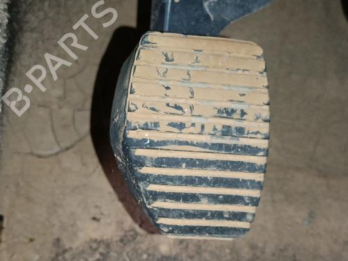 Used Clutch pedal PEUGEOT 208 I (CA_, CC_) 1.2 VTI 82 (82 hp) 31176477