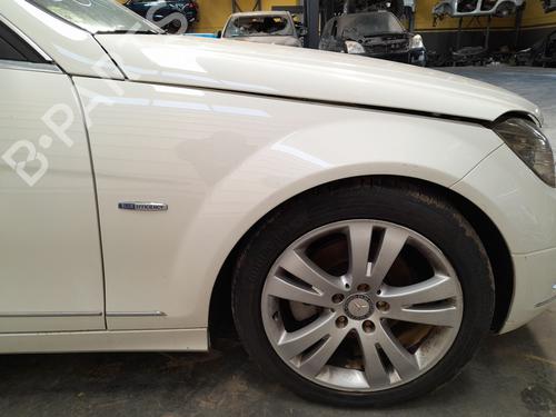 Used Right front fenders MERCEDES-BENZ C-CLASS (W204) [2007-2015]  23245356