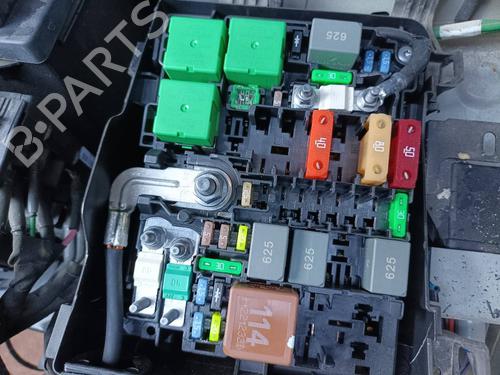Used Fuse box PEUGEOT EXPERT Van (V_) [2016-2025]  20658087