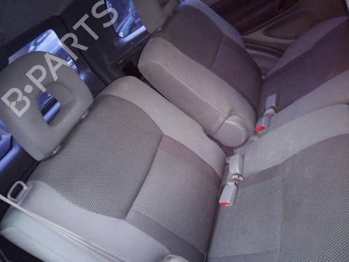 Luz central de freno TOYOTA RAV 4 II (_A2_) 1.8 (ZCA25_, ZCA26_, ZCA25W, ZCA26W) | BP17008891L11 