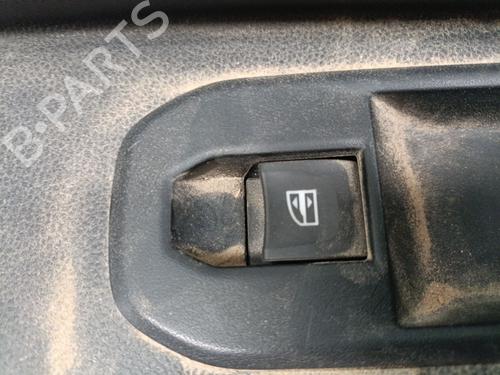 Used Right front window switch Right front window switch DACIA DUSTER (HM_) 1.5 dCi 115 4x4 (114 hp) 39613040 39613040