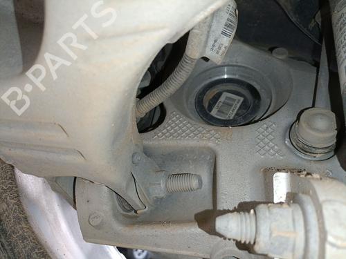 Used Left rear steering knuckle LAND ROVER RANGE ROVER EVOQUE (L551) 2.0 D165 (163 hp) 27151549