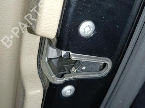 Używane Zamek drzwi przednich prawych MERCEDES-BENZ E-CLASS (W212) E 350 CGI (212.057) (292 hp) 30847628