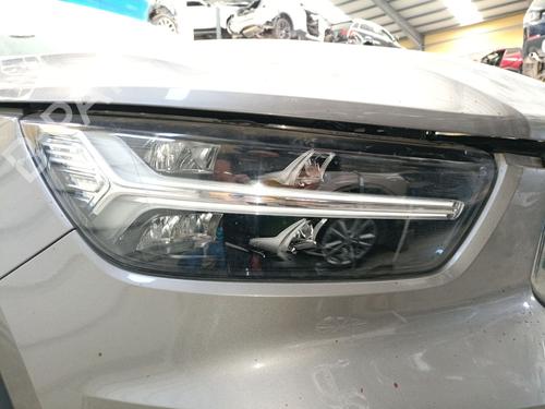 Used Right headlight VOLVO XC40 (536) T3 (163 hp) 29938048