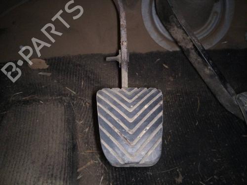 Used Clutch pedal MITSUBISHI L200 / TRITON (KA_T, KB_T) 2.5 DI-D 4WD (KB4T) (136 hp) 11384872