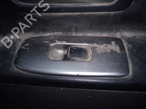 Used Right rear window switch MITSUBISHI PAJERO III (V7_W, V6_W) 3.2 Di-D (V68W) (160 hp) 17011687