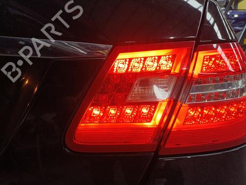Achterlicht kofferdeksel achterklep rechts MERCEDES-BENZ E-CLASS (W212) E 350 CGI (212.057) (292 hp) 30850104