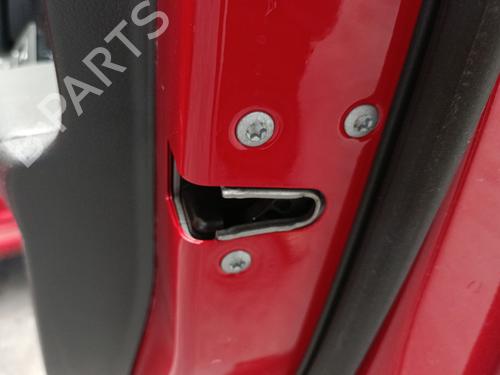 front-right-lock-mercedes-benz-cla-shooting-brake-x118-2019-39095513 main image