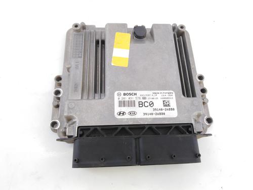 Used Engine control unit (ECU) HYUNDAI TUCSON (TL, TLE) 1.7 CRDi (116 hp) 9821117