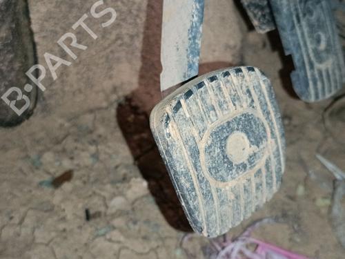 Used Break pedal Break pedal 37516807 37516807