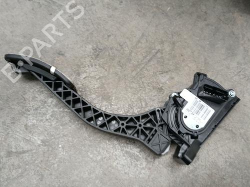 Used Pedal PEUGEOT 3008 II SUV (MC_, MR_, MJ_, M4_) 1.2 THP/ PureTech 130 (MRHNSM, MRHNSU, MRHNSJ, MRHNYW,... (131 hp) 29973006