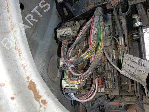 Used Fuse box Fuse box FIAT SCUDO Van (270_, 272_) 1.6 D Multijet (90 hp) 35725105 35725105