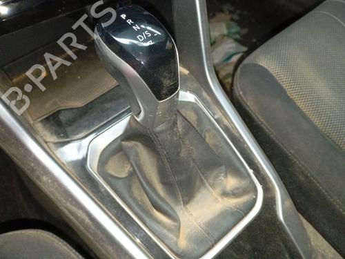 Used Gear lever VW T-ROC (A11, D11) 1.5 TSI (150 hp) 33019132