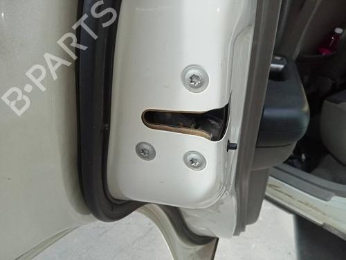 Used Rear left lock NISSAN X-TRAIL I (T30) [2001-2013]  10716235