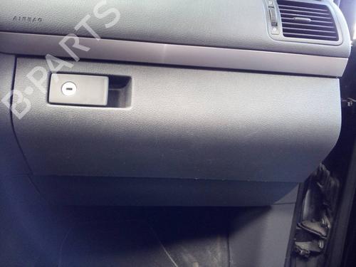 Used Glove box VW TOURAN (1T1, 1T2) [2003-2010]  20112384
