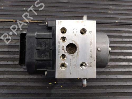 Used ABS pump TOYOTA COROLLA Saloon (_E12_) 1.4 D-4D (NDE120_, NDE120R) (90 hp) 3249614