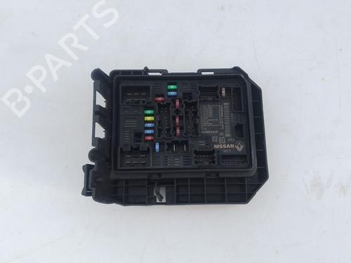 Used Fuse box RENAULT CLIO V (B7_) 1.0 LPG (B7MT) (101 hp) 31882210