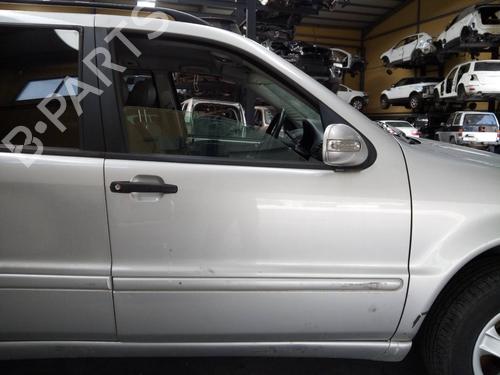 Used Right front door MERCEDES-BENZ M-CLASS (W163) [1998-2005]  13613164
