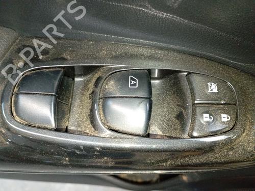 Used Left front window switch NISSAN JUKE (F15) 1.5 dCi (110 hp) 30703703