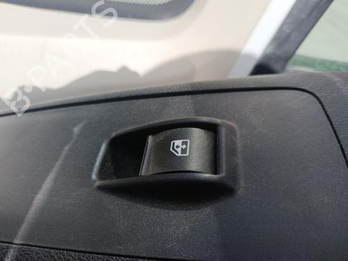 Used Right front window switch Right front window switch 37270150 37270150