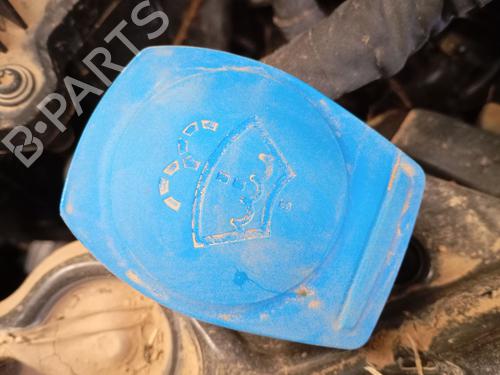 Used Windscreen washer tank Windscreen washer tank VW POLO VI (AW1, BZ1, AE1) 1.0 TSI (95 hp) 33337817 33337817