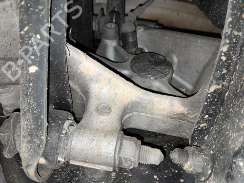 Used Right rear steering knuckle VW TIGUAN (5N_) [2007-2018]  23653446