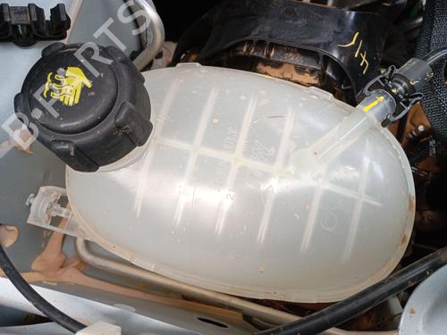 Used Expansion tank RENAULT EXPRESS Box Body/MPV 1.5 Blue dCi 75 (F6AA) (75 hp) 28071737