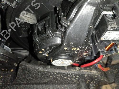 Used Heater blower motor Heater blower motor SKODA KAROQ (NU7, ND7) 1.5 TSI (150 hp) 33463439 33463439