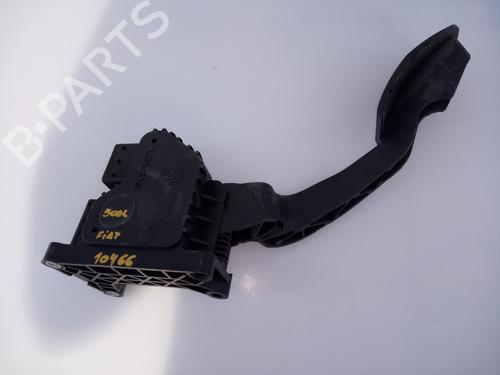 Used Pedal FIAT 500L (351_, 352_) 1.6 D Multijet (199LYD1B) (105 hp) 11351853