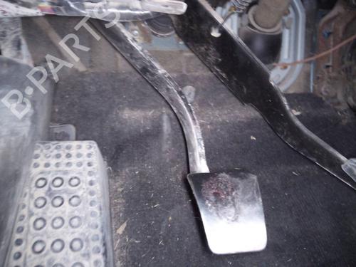 Used Clutch pedal MITSUBISHI PAJERO III (V7_W, V6_W) 2.5 TDi (V64W, V74W) (115 hp) 13647247
