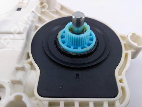 Right rear window motor PORSCHE CAYENNE (92A) 3.0 Diesel | BP9245755E22 