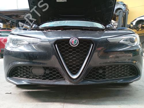 Used Front bumper Front bumper ALFA ROMEO GIULIA (952_) 2.2 D (952ALA25, 952AFM25, 952APA2) (190 hp) 40237200 40237200