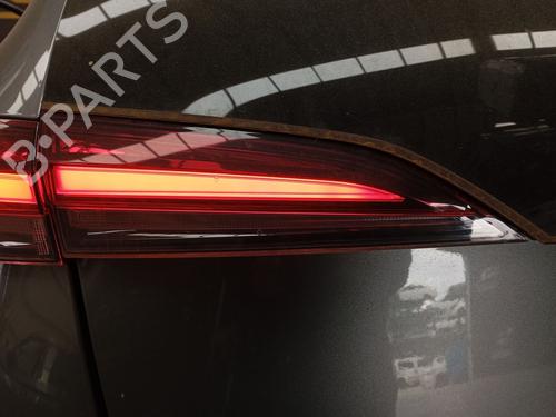 Venstre baglygte bagklap Venstre baglygte bagklap SKODA SCALA (NW1) 1.0 TSI (116 hp) 34518925 34518925