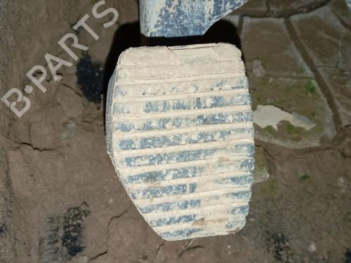 Pedal embraiagem PEUGEOT 2008 I (CU_) 1.2 VTi (82 hp) 31992874