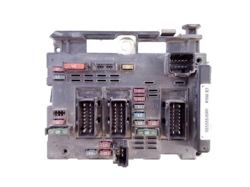 Used Fuse box PEUGEOT 307 Break (3E) 2.0 HDI 110 (107 hp) 19134425