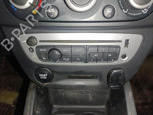 Used Radio Radio 37602333 37602333