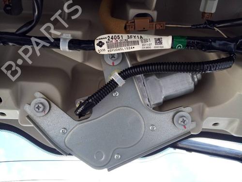 Used Rear wiper motor INFINITI QX70 30d AWD (238 hp) 11018039