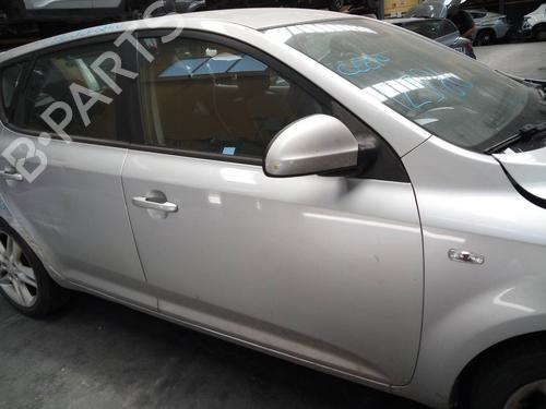 Used Right front door KIA CEE'D Hatchback (ED) [2006-2012]  19421387
