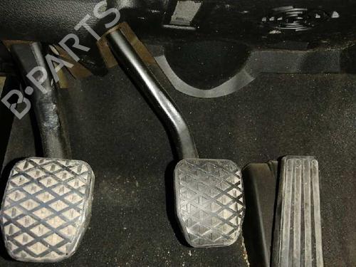 Used Break pedal BMW 1 (E81) 118 d (143 hp) 8787127