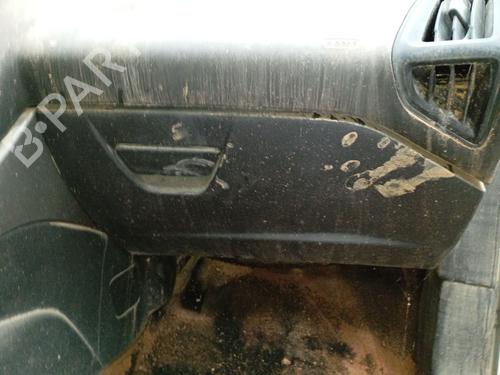 Used Glove box FORD FOCUS III 1.6 TDCi (115 hp) 32388847
