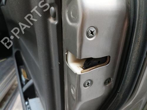 Used Front right lock MITSUBISHI PAJERO III (V7_W, V6_W) 3.2 Di-D (V68W, V78W) (165 hp) 32023518