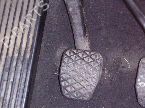 Used Clutch pedal BMW 3 (E90) 320 d (163 hp) 8957335