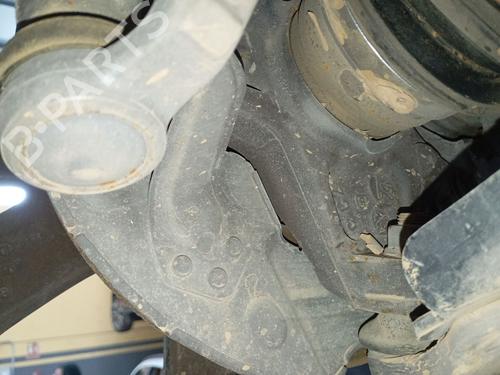 Used Left front steering knuckle Left front steering knuckle CITROËN C4 Picasso II 1.2 THP 130 (130 hp) 32743181 32743181