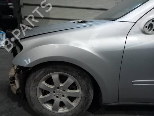 Used Left front fenders MERCEDES-BENZ M-CLASS (W164) [2005-2012]  22329921